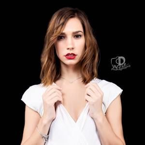 Meet your Posher, Élise c